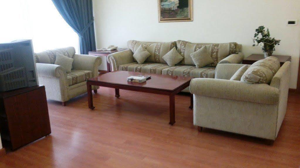White House Hotel Jal el Dib Exterior photo